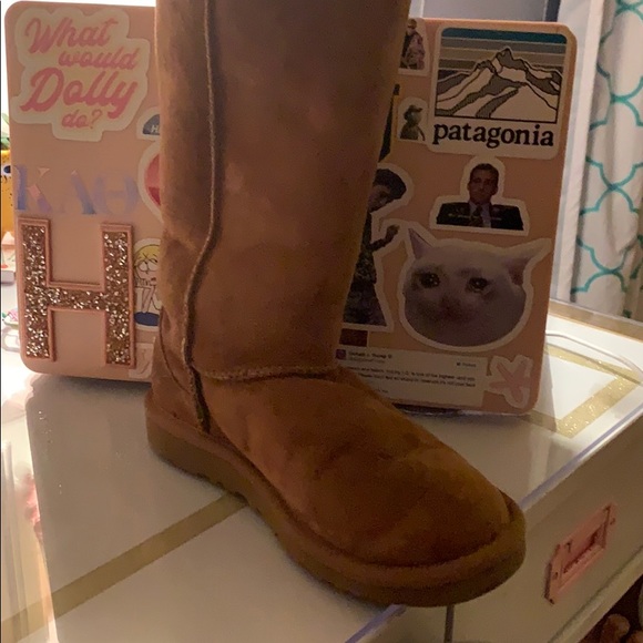 Ugg Kids Tall Boot - Picture 2 of 5
